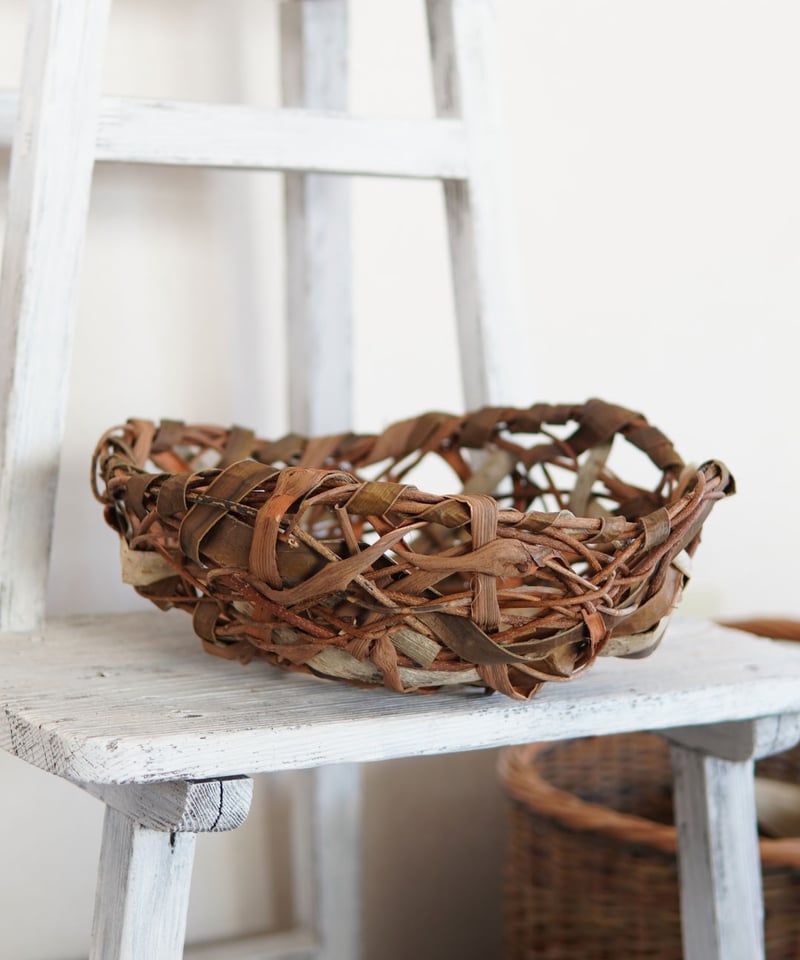 胡桃×山葡萄×あけび の 乱れ編み 置き籠 直径32cm (オズのかごバッグ