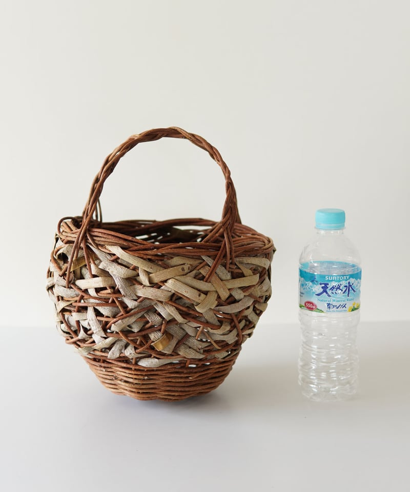 あけび×沢胡桃 表皮 乱れ編み かごバッグ 横幅21cm(オズのかご