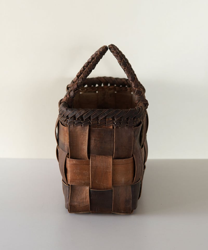 フト平織り 裏皮』胡桃樹皮のかごバッグ 横幅36cm (オズのかごバッグ