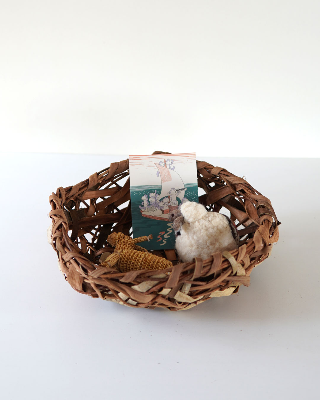 胡桃×山葡萄×あけび の 乱れ編み 置き籠 直径31cm (オズのかごバッグ