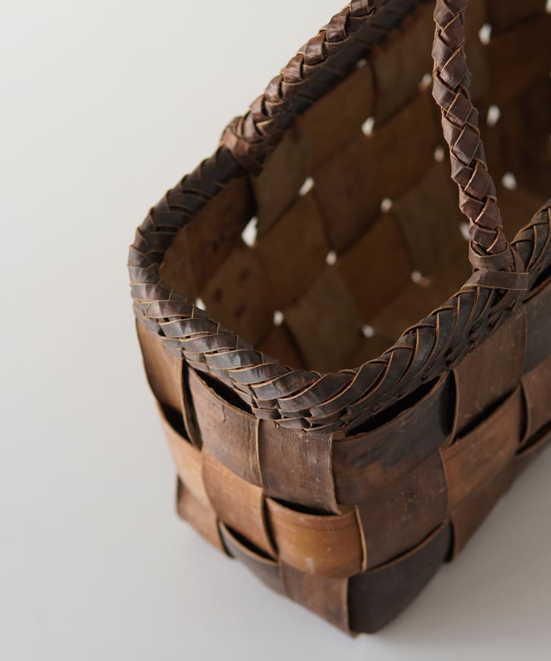 フト平織り 裏皮』胡桃樹皮のかごバッグ 横幅36cm (オズのかごバッグ