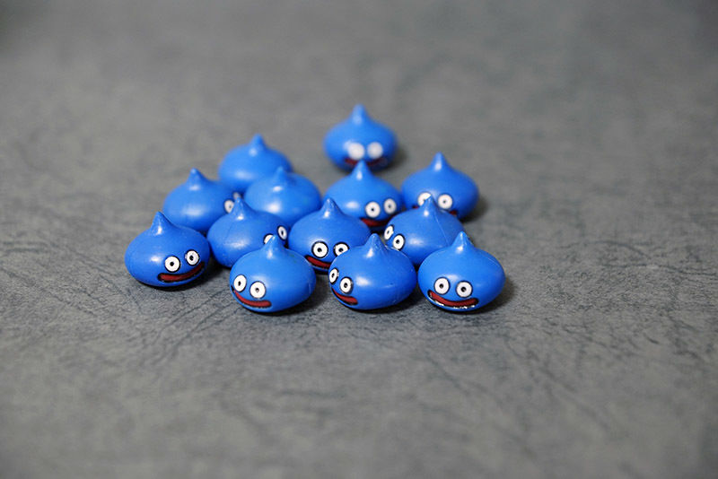 ドラクエ スライムを中心に小さなフィギュア 約120体 大量 写真追加しました 1円玉サイズのかわいいフィギュアです]ドラゴンクエスト