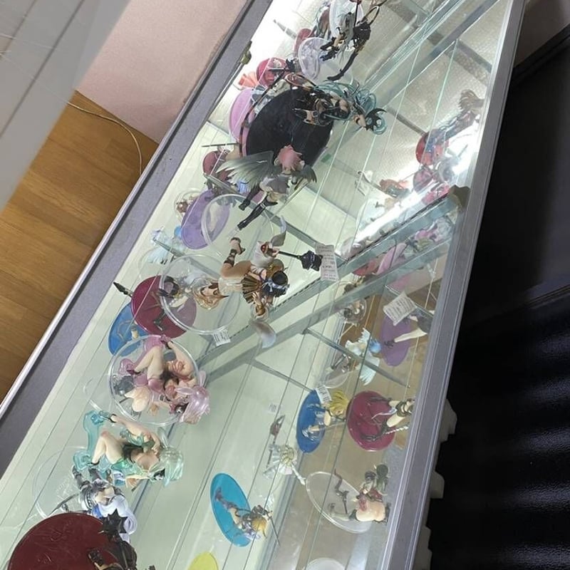 鏡張りガラスショーケース(W)幅180cm×(D)奥行45cm×(H)高さ152cm 