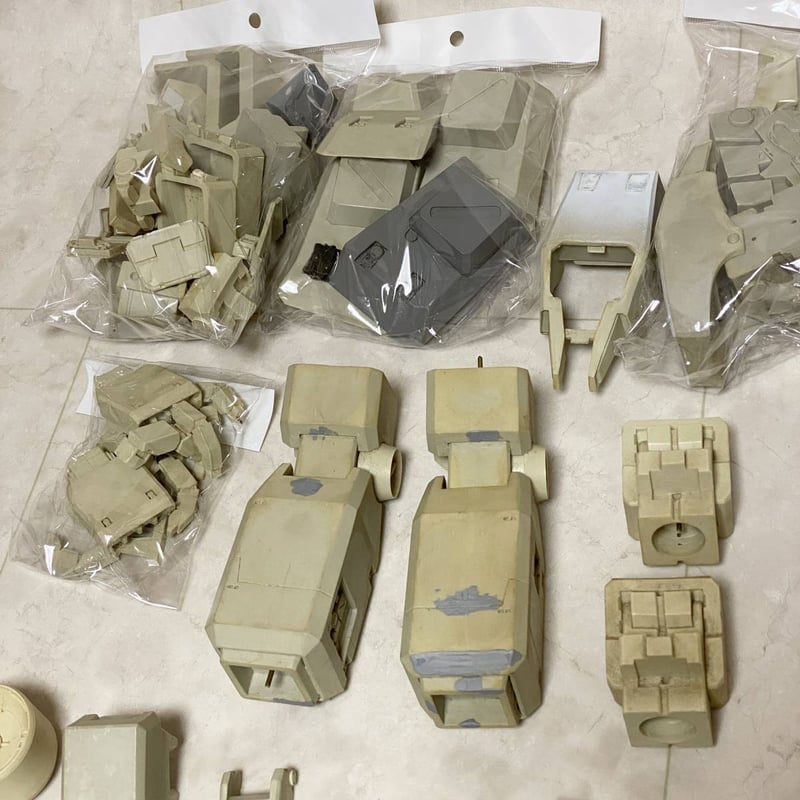 B-CLUB 1/144 RX-75 量産型ガンタンク(ガレージキット) Amazon | 1/144 RX-75 ガンタンク用 量産型ガンタンク Guntank