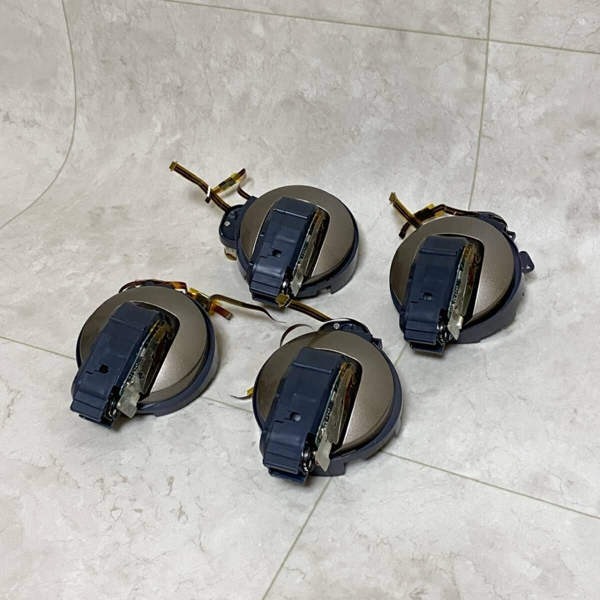 ソニーアイボ]SONY AIBO ERS-7 ハニーブラウン用 純正品 肩の関節 修理