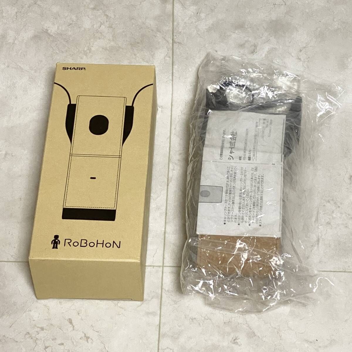 RoBoHoN ロボホン　キャリングケース　(SR-CA01) RoBoHoN】ロボホン専用首掛け型キャリングケース（1．SR-CA01