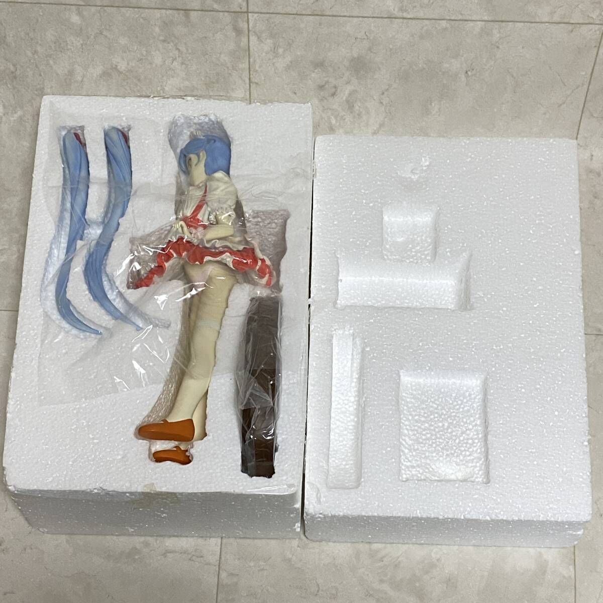 機動戦艦ナデシコ ホシノ・ルリ 16才 メイド(RED Ver.)1/5 完成 機動戦艦ナデシコ ホシノ・ルリ 16才 メイド(RED Ver.)1/5 完成