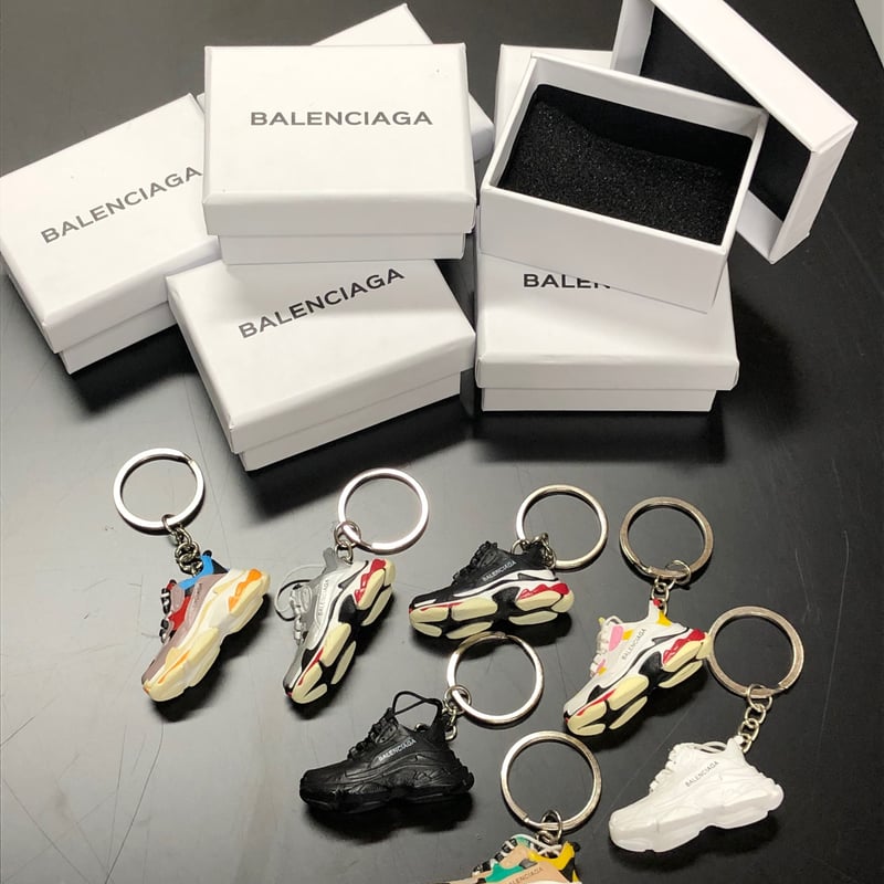 Balenciaga バレンシアガ スニーカー キーホルダー 箱付き 7種 Balenciaga バレンシアガ スニーカー キーホルダー 箱付き 7種
