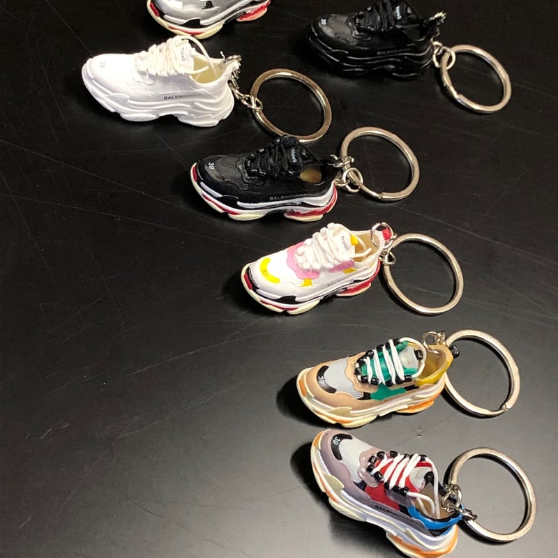 Balenciaga バレンシアガ スニーカー キーホルダー 7種セット 箱 Balenciaga バレンシアガ スニーカー キーホルダー 7種セット 箱
