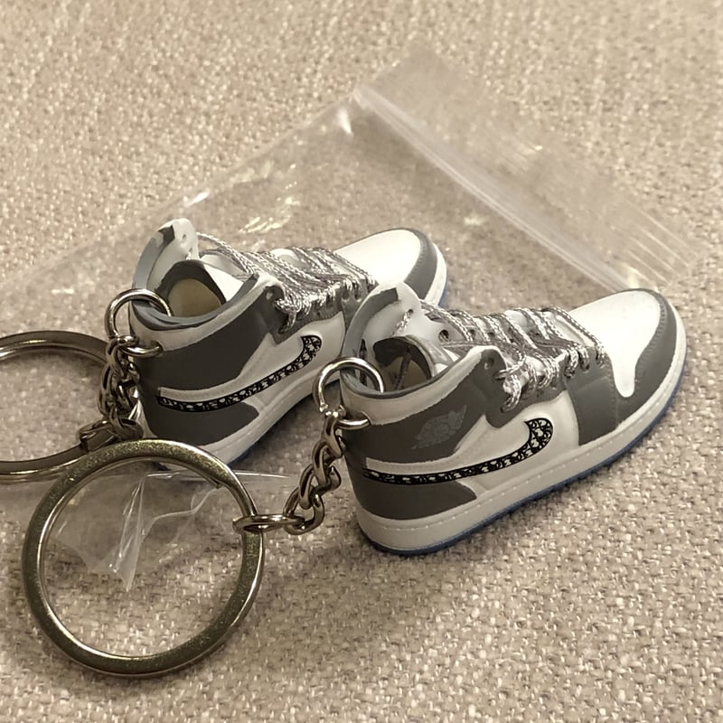 jordan 1 dior ミニキーホルダー 右左セット | soldout_imports jordan 1 dior ミニキーホルダー 右左セット | soldout_imports