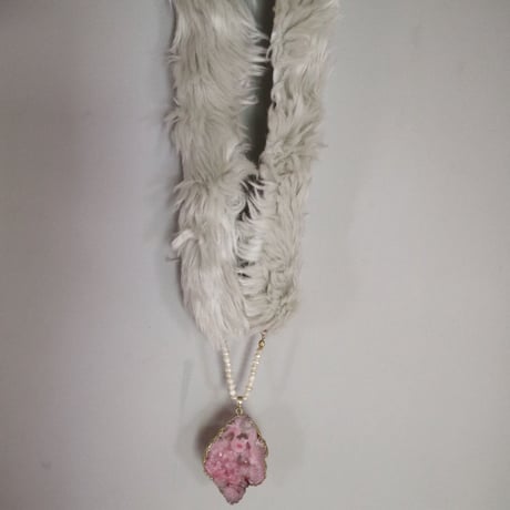 Light gray fur necklace