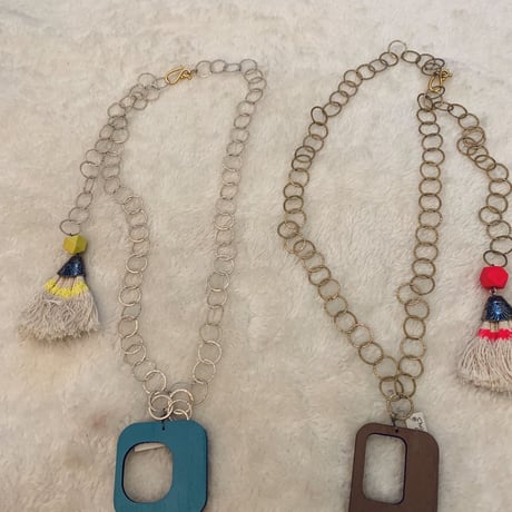 Wood top necklace Blue