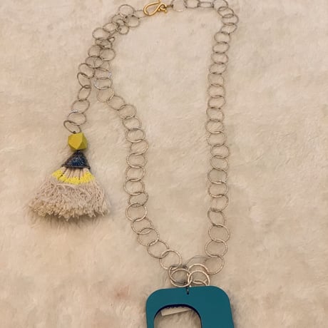 Wood top necklace Blue