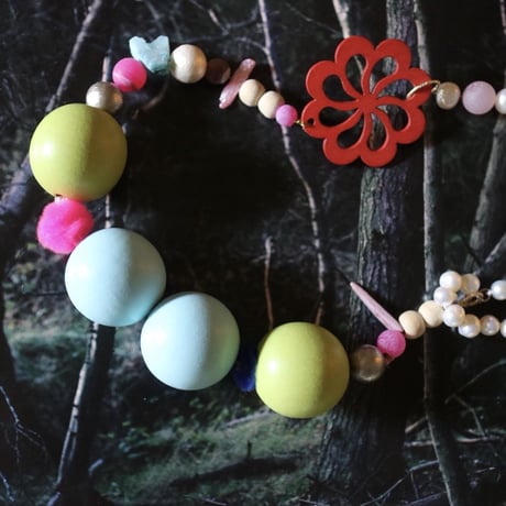 Pearl/big woods necklace