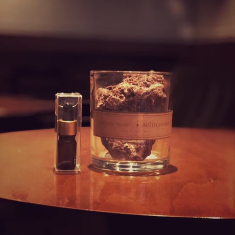 ルームディフューザー・パルファム・ドゥ・シャンブル　香水ノム ドゥ セインムー[ Parfum de chambre - nom de seinsmous]