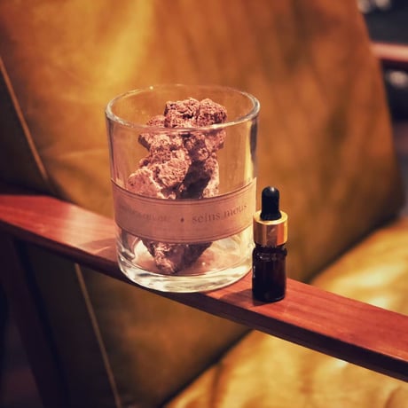 ルームディフューザー・パルファム・ドゥ・シャンブル　香水ノム ドゥ セインムー[ Parfum de chambre - nom de seinsmous]