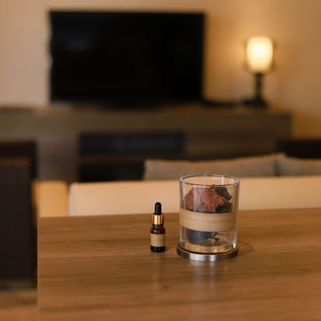 ルームディフューザー・パルファム・ドゥ・シャンブル　香水ノム ドゥ セインムー[ Parfum de chambre - nom de seinsmous]