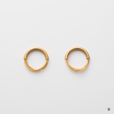 ピアス