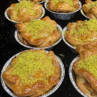バクラヴァ♪ピスタチオとマカダミアナッツのパイ🥧