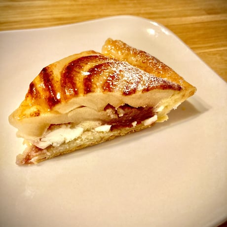 【15cm】苺とクリームチーズのアップルパイ♪