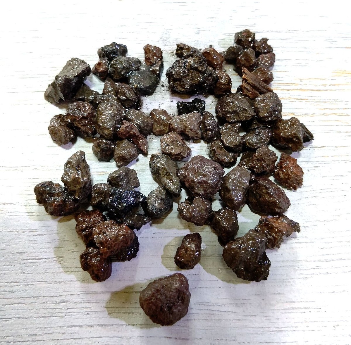 溶岩原石 火山石 溶岩石 原石 - メルカリ