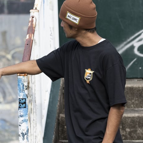 beer shield tee
