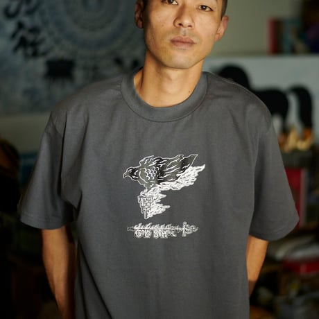gold school raven t shirt