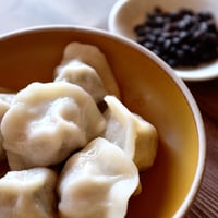 豚肉の豆豉(トウチ)蒸し入り水餃子_10ヶ