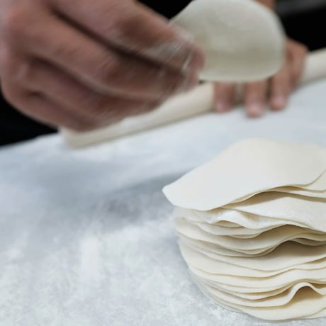 ギフト《中》かわしも餃子_20ヶ・三鮮水餃子_10ヶ