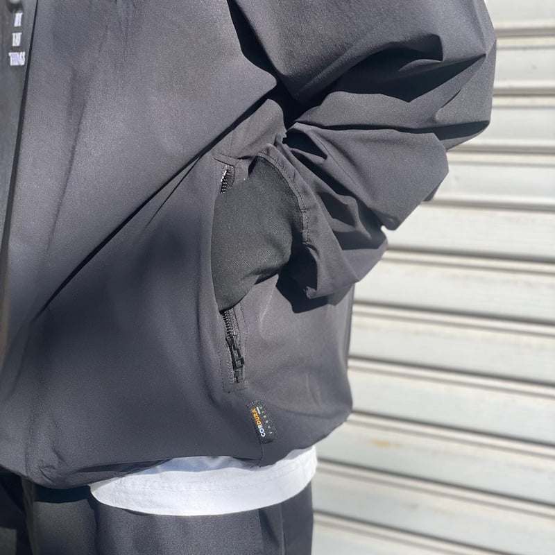 NYLON half zip BLOUSON | deal. NYLON half zip BLOUSON | deal.