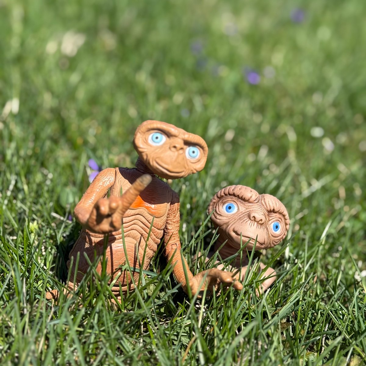 AVON E.T.ceramic statue | deal.