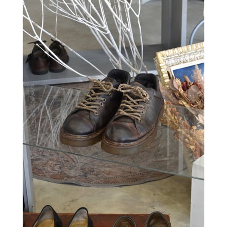 Dr. Martens Classic Low Leather Shoes