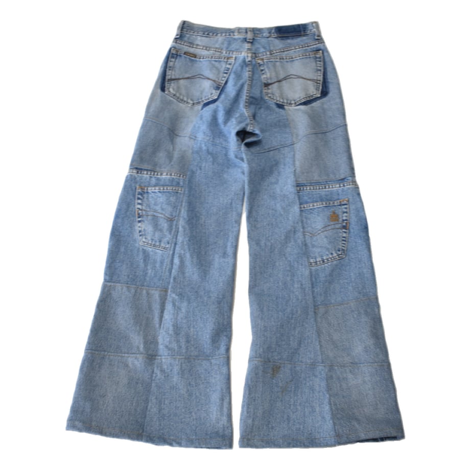 699822c3c41f4e348f11055b