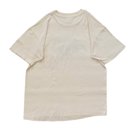 Vintage The Disney Store “Snow White and the Seven Dwarfs” Graphic T-Shirt