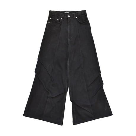 "Remake by VERS" Asymmetric Tuck Denim Trousers