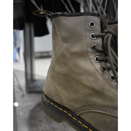 Dr.Martens Olive Grey Suede Leather 8hole Boots