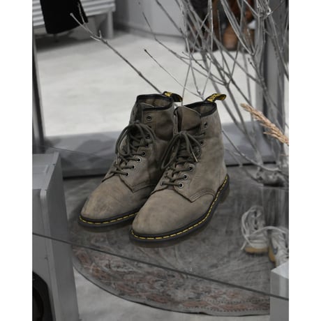 Dr.Martens Olive Grey Suede Leather 8hole Boots