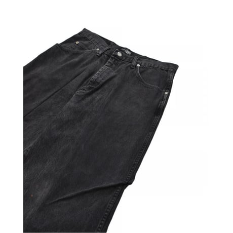 ”Remake by VERS” Asymmetric Tuck Denim Trousers