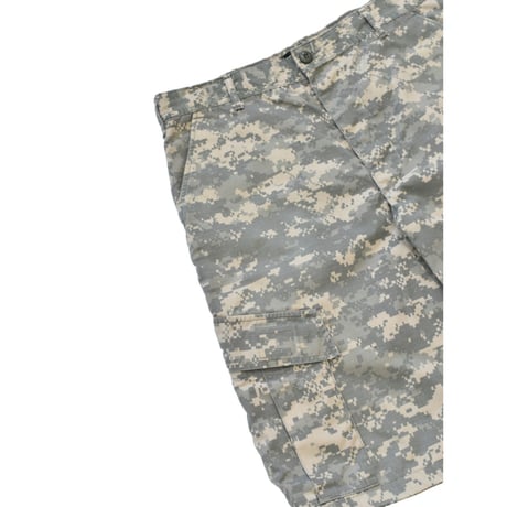 "Remake by VERS" Rebuild UCP Digital Camo Cargo Shorts