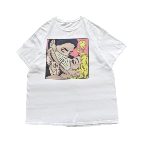 Pop Art Masked Lover Graphic T-Shirt