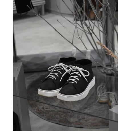 Dr.Martens Baynes Kaya Chukka Boots Sneakers