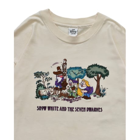 Vintage The Disney Store “Snow White and the Seven Dwarfs” Graphic T-Shirt