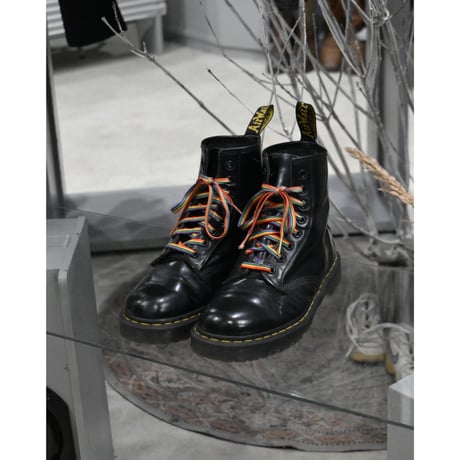 Dr.Martens Black Smooth 8hole Boots