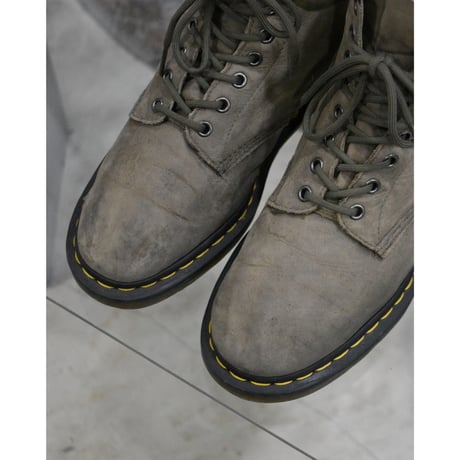 Dr.Martens Olive Grey Suede Leather 8hole Boots