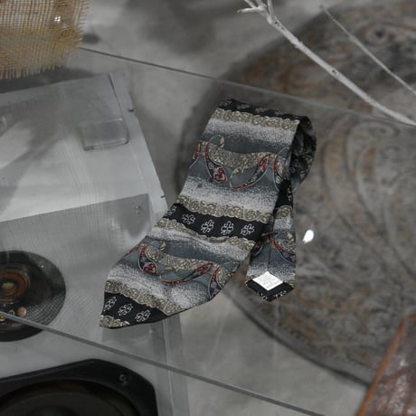 Dark Tone Vintage Tie