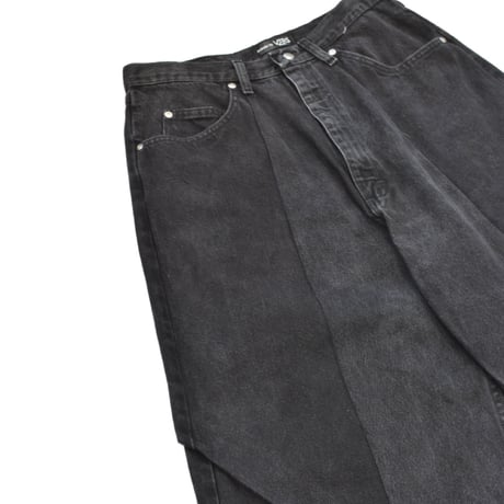 "Remake by VERS" Asymmetric Tuck Denim Trousers