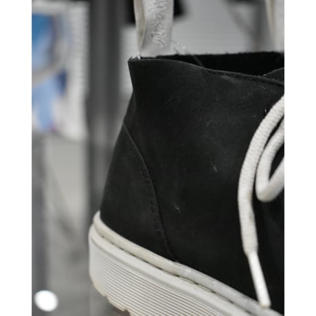 Dr.Martens Baynes Kaya Chukka Boots Sneakers