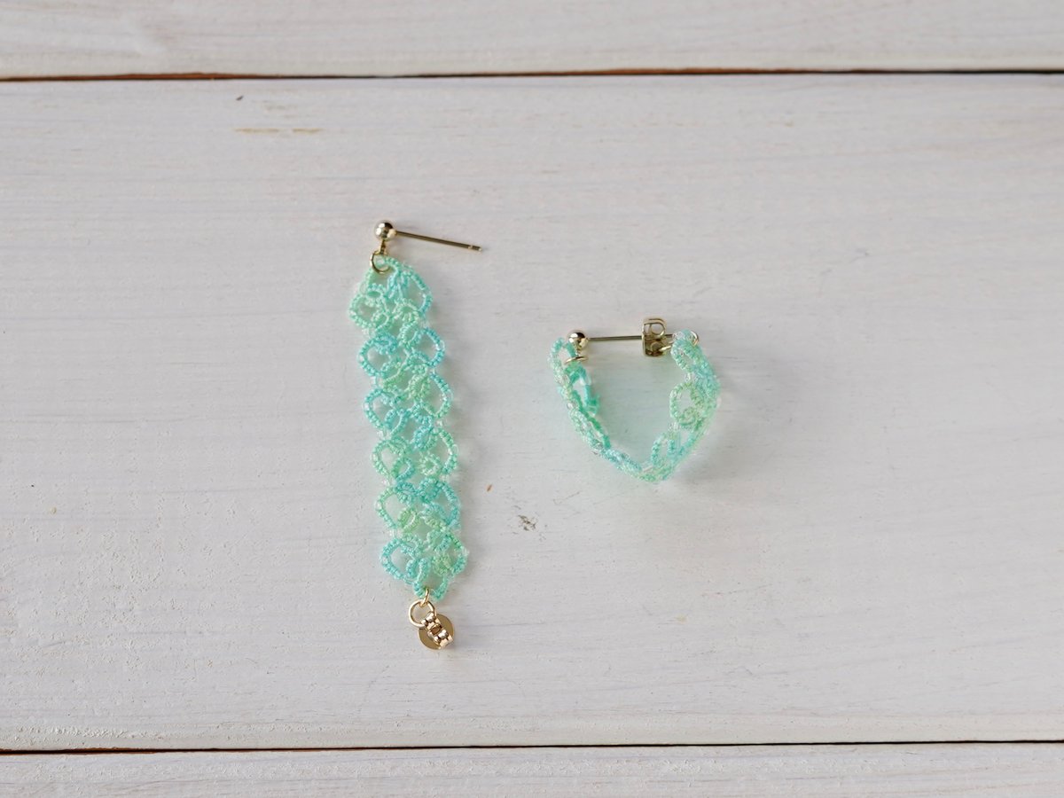 グラデーション 手染め ビーズ グリーン 緑 大ぶり ゆらゆら ピアス