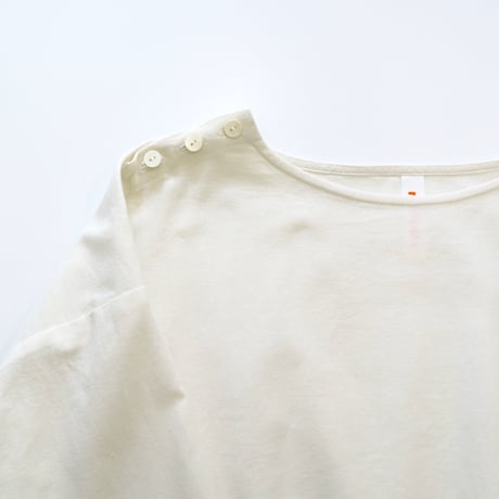 shoulder button pocket pull-over (milk)