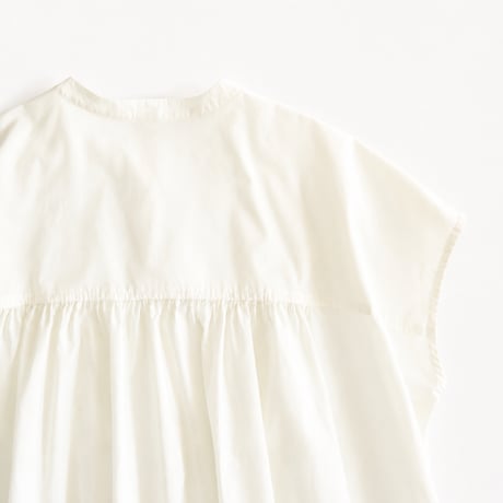 random tuck french blouse (ecru)